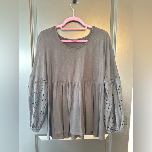 Torrid, size 0, Babydoll shirt. - Picture 1 of 2